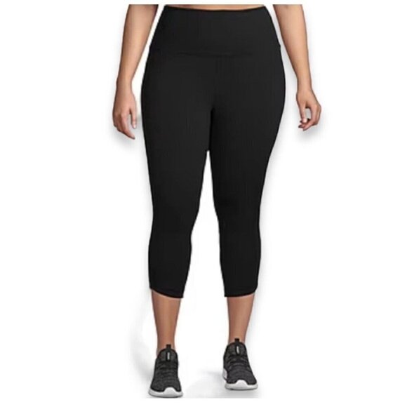 Xersion Capri Pants Studio Legging Size XS Black New With Tag NWT High Waist - Picture 1 of 6